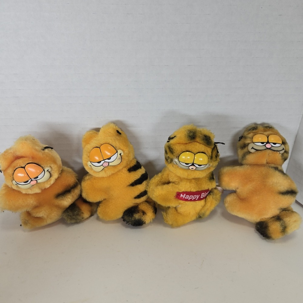 Lot of 4‎ Vtg Dakin 1981 Plush Garfield Hugger Pincher Clips Happy Birthday
